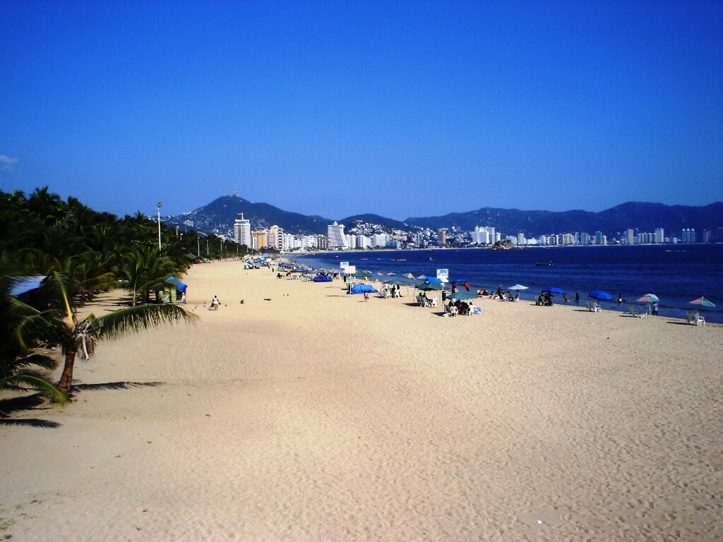 Playa Tamarindos